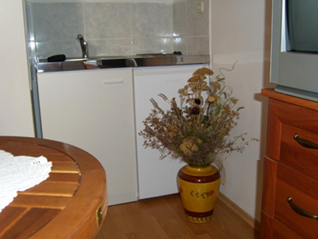 Dobra Apartments 트로기르 객실 사진